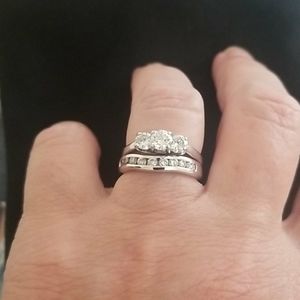 Kay Jeweler WG and diamond wedding band set